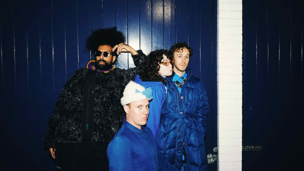 CAPYAC e Reggie Watts
